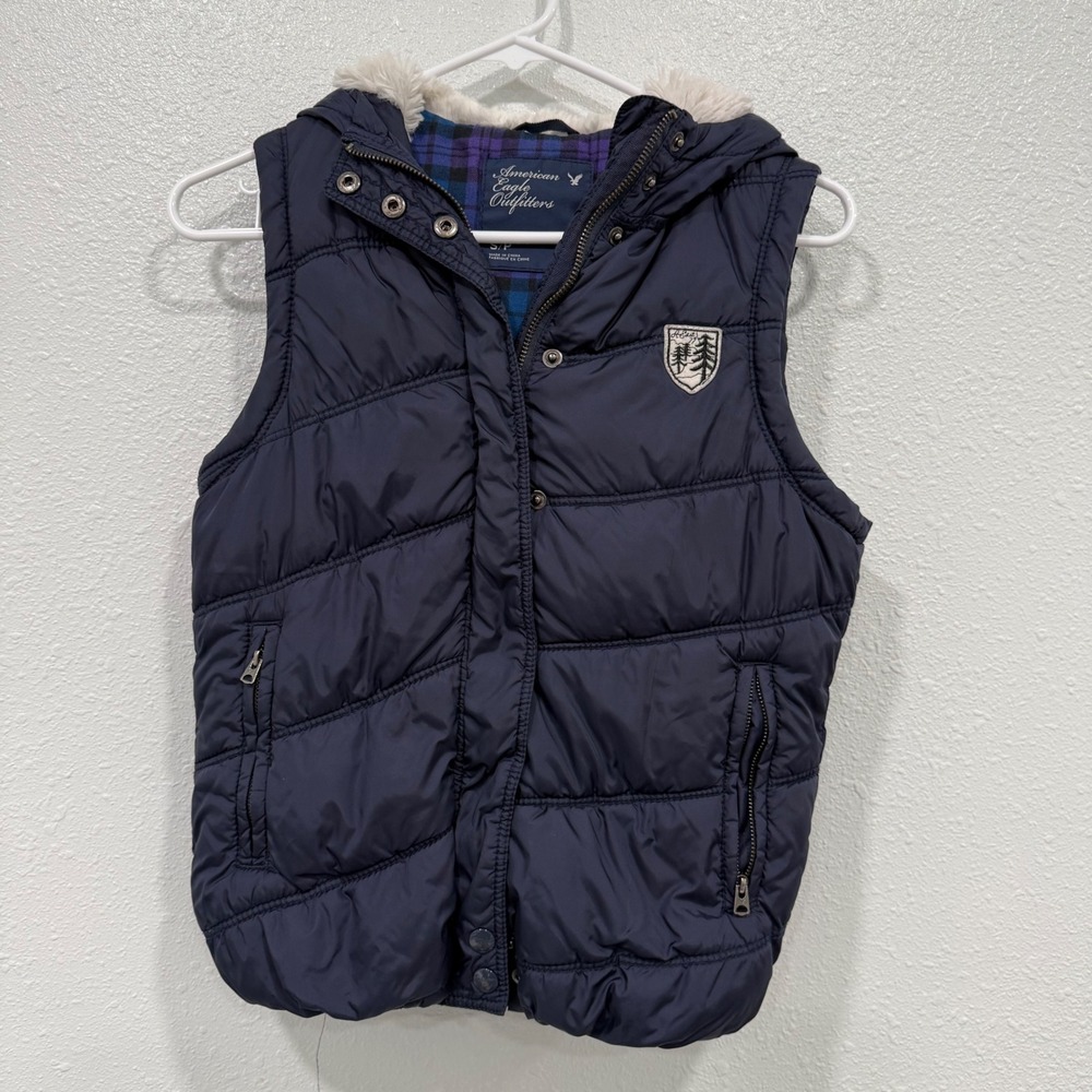 American Eagle Outfitters Navy Blue Puffer Vest Faux Fur Hood Plaid Lining S/P
